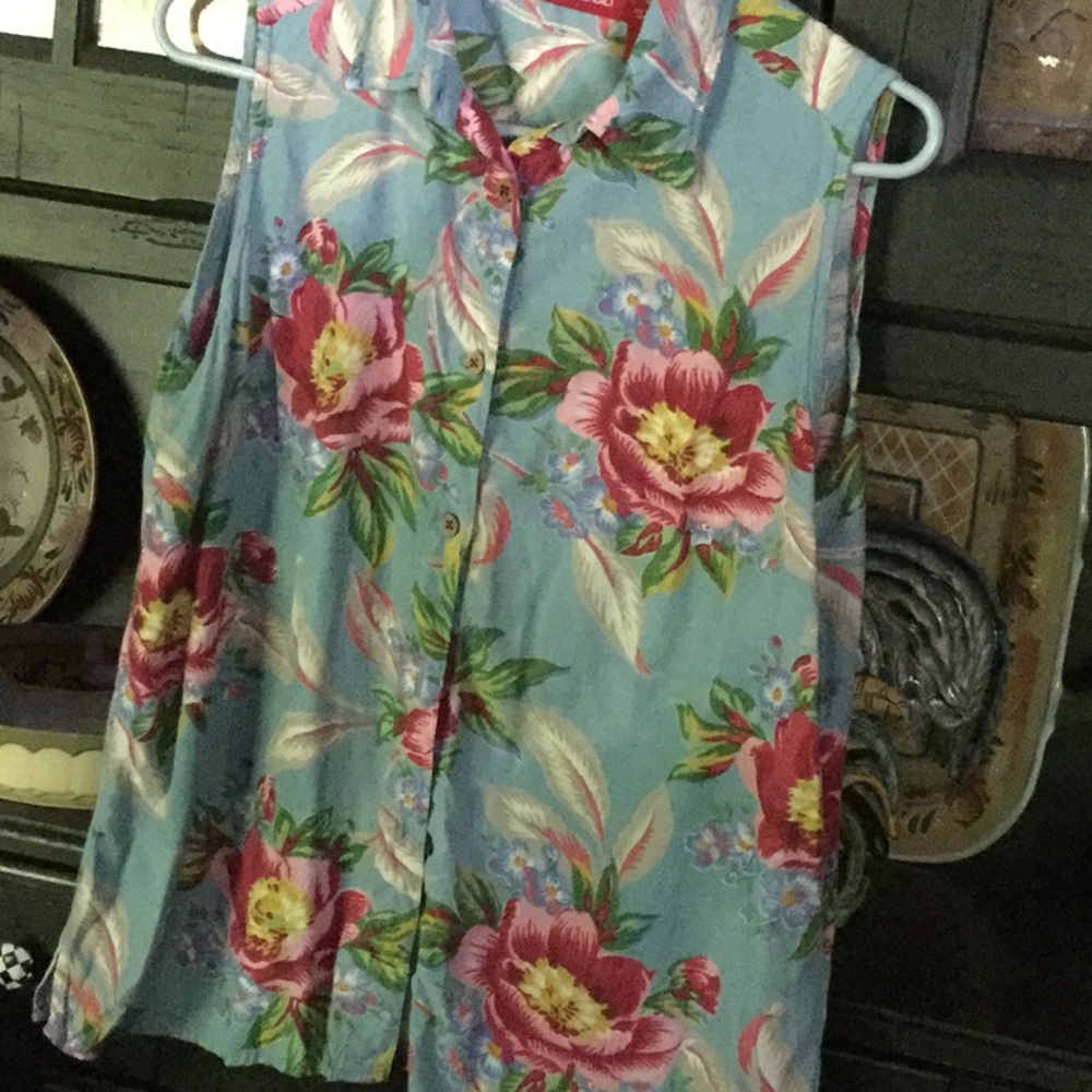Hawaiin blouse